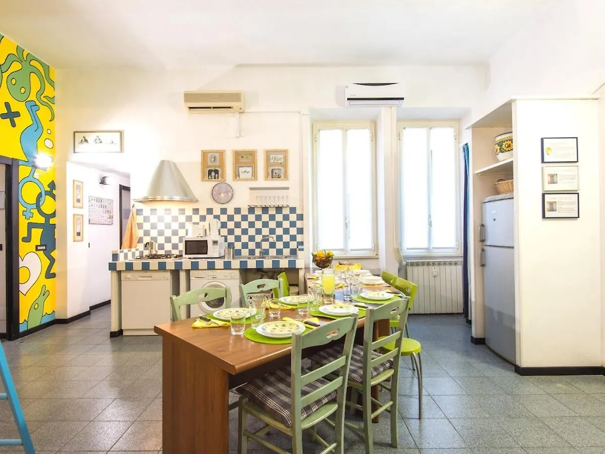 Silenzioso, Grande, Comodo Alloggio A Trastevere Rome Apartment